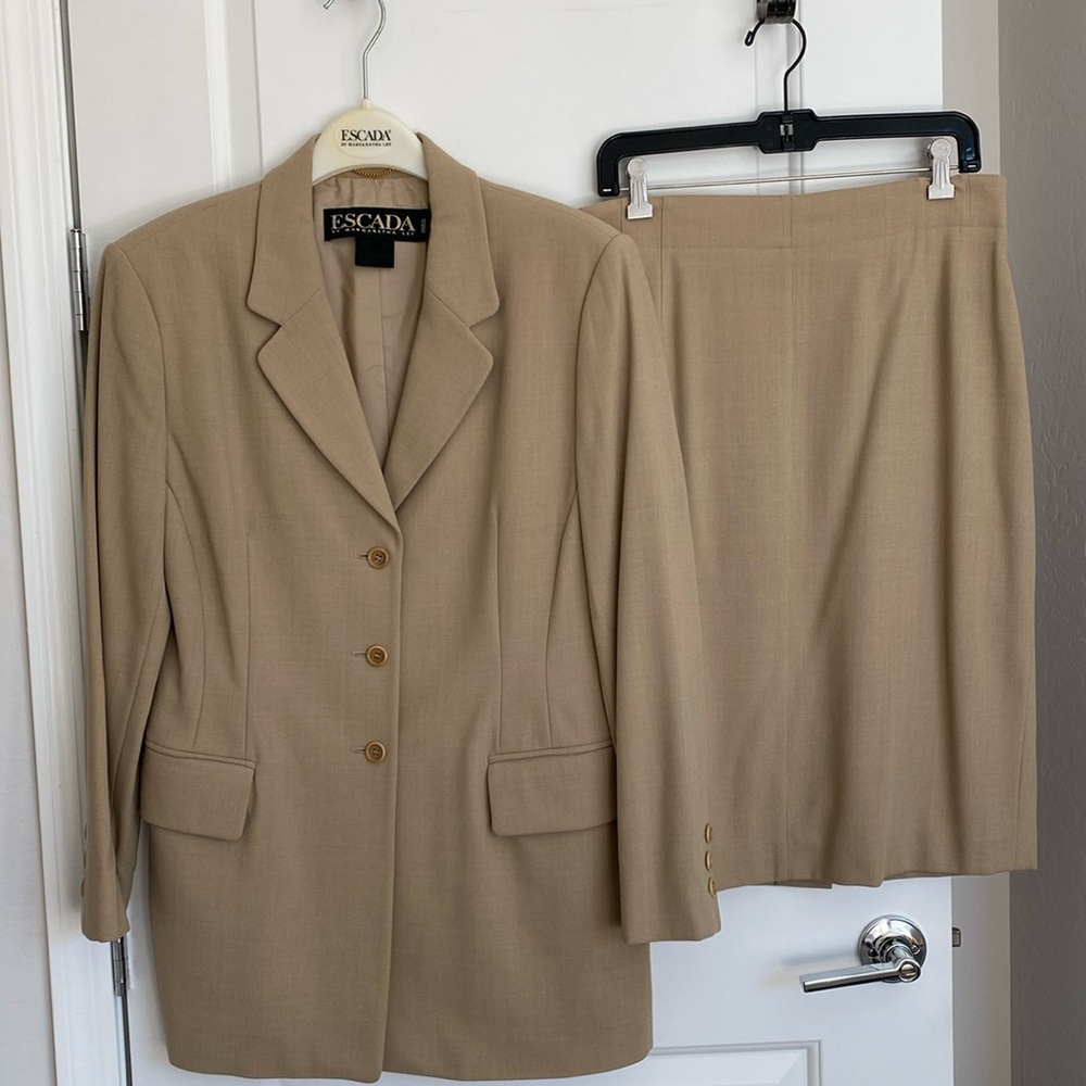 Vintage ESCADA 90s Wool Jacket/Skirt in Tan - Size EU 44